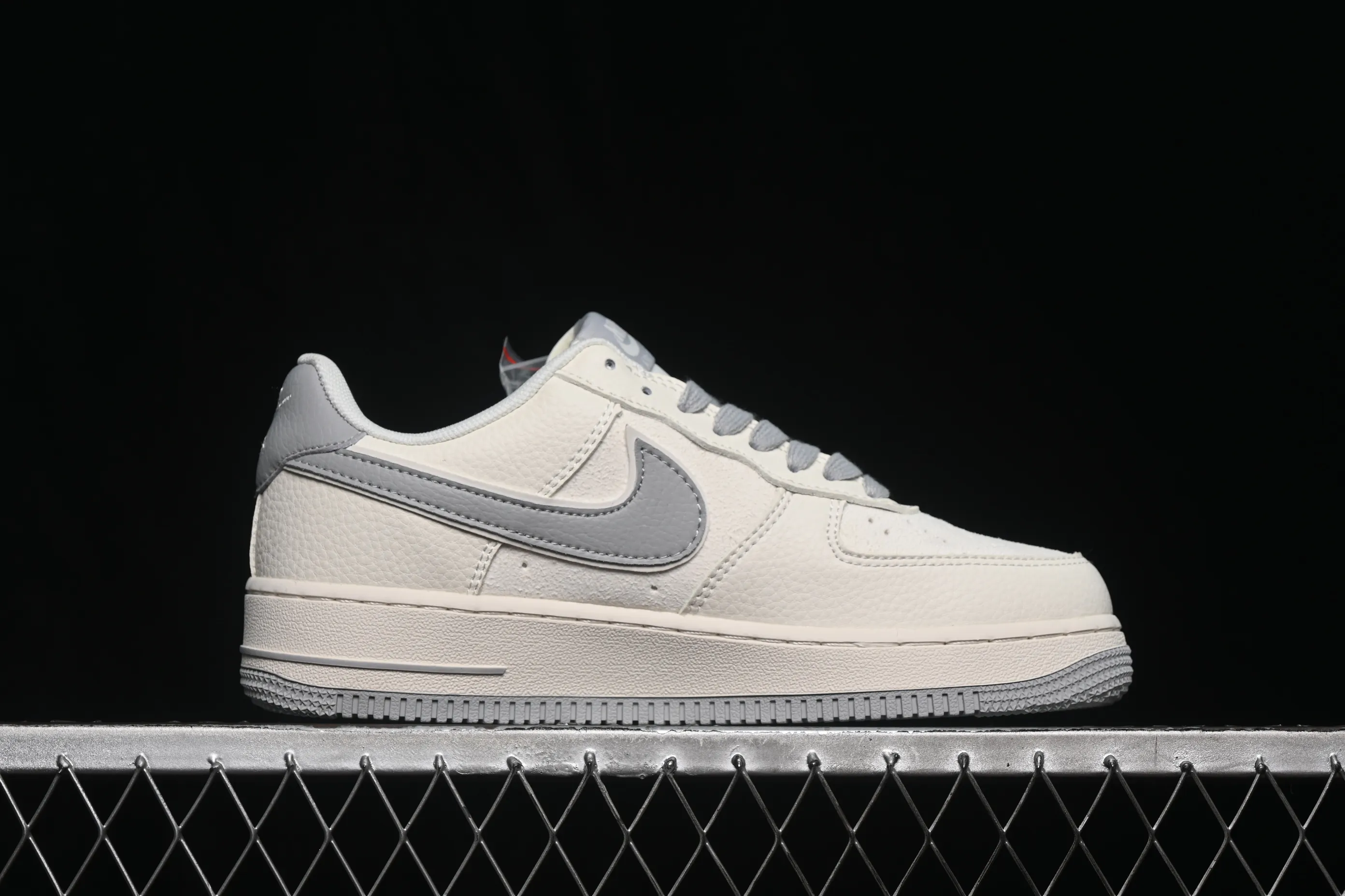 All categories Nk Air Force 1 Air Force series Nk Air Force 1 Low Air Force low-top Nike Air Force 1'07 Low joint model Air Force 1 low-top casual sneakers DN9688-102